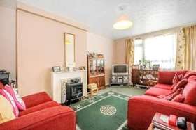 3 bedroom Flat for s...